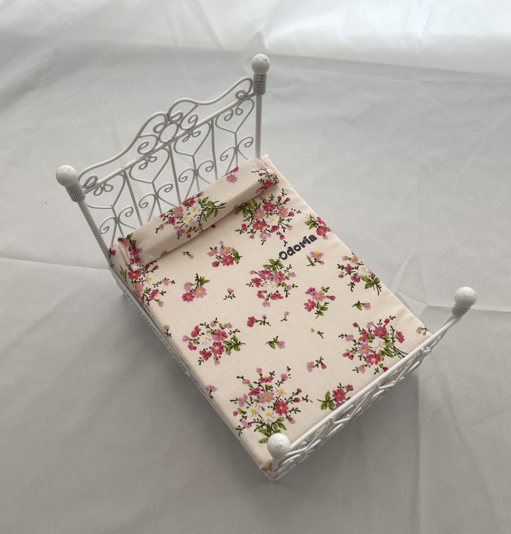 Odoria Doll Bed Miniature Toy Doll Accessories (D113) - Image 3