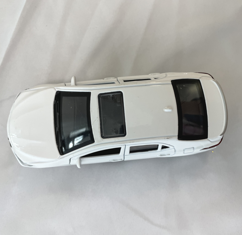 Tingacraft White 1:48 Scale Model Vehicle Model Kit Car Toy - Image 4