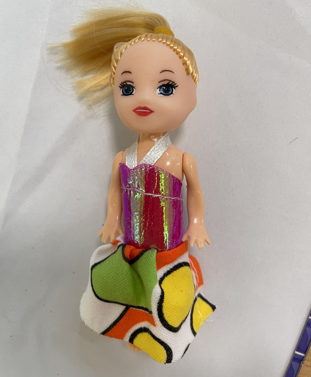 Tingacraft 1:12 Scale Dolls and Doll Accessories Doll's Room Bed House (s152) - Image 5